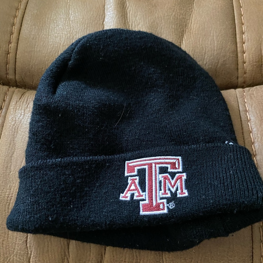 Black A&M beanie